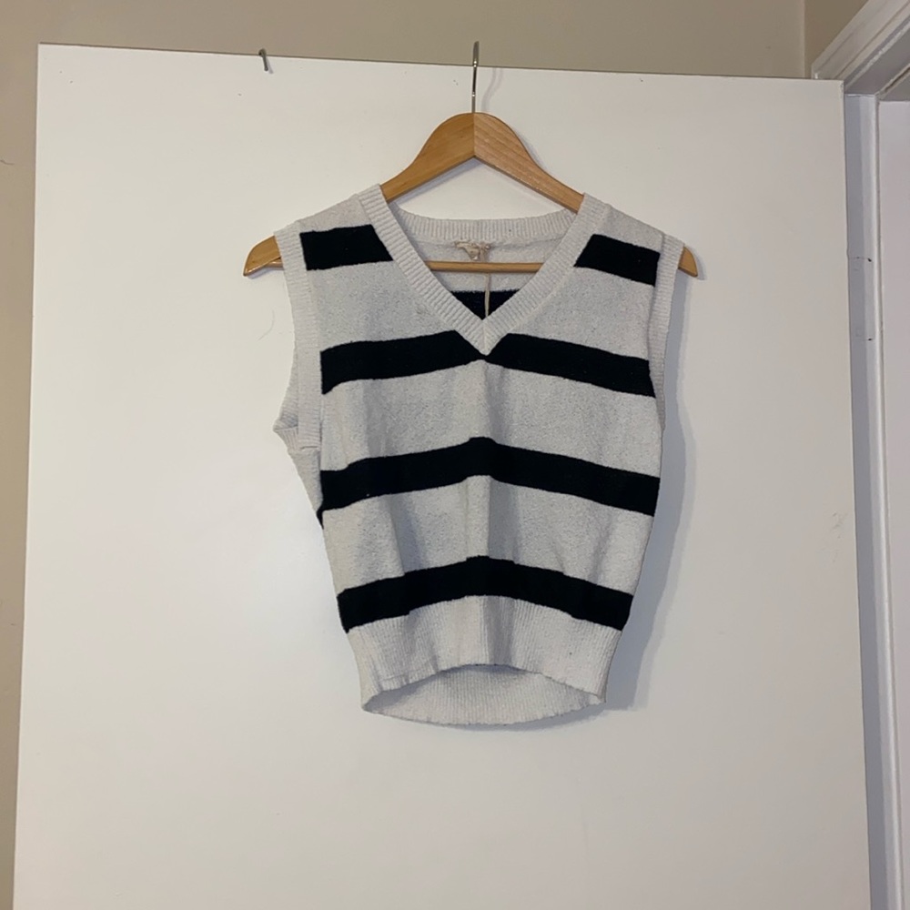 Women’s striped sweater vest